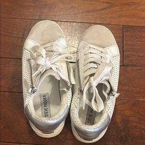 Steve Madden Cream and Silver Women's Sneakers